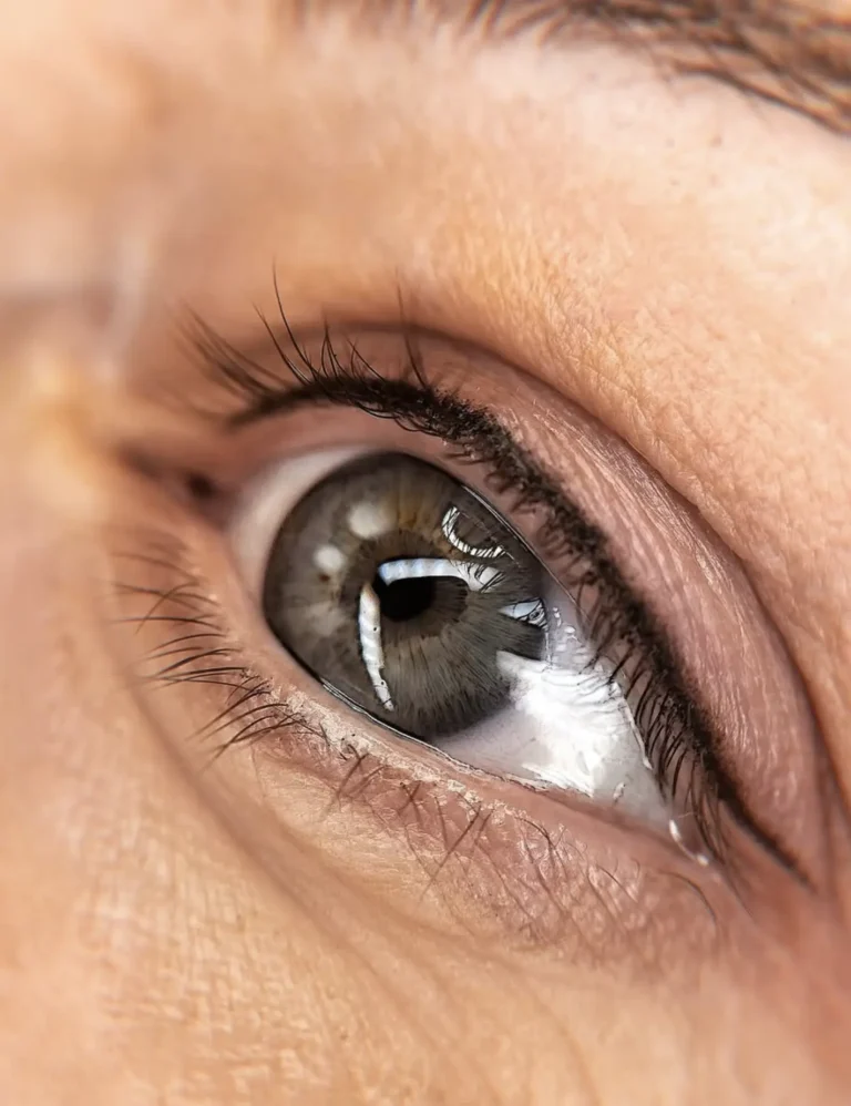 What colour Eyeliner tattooing makes you look younger?