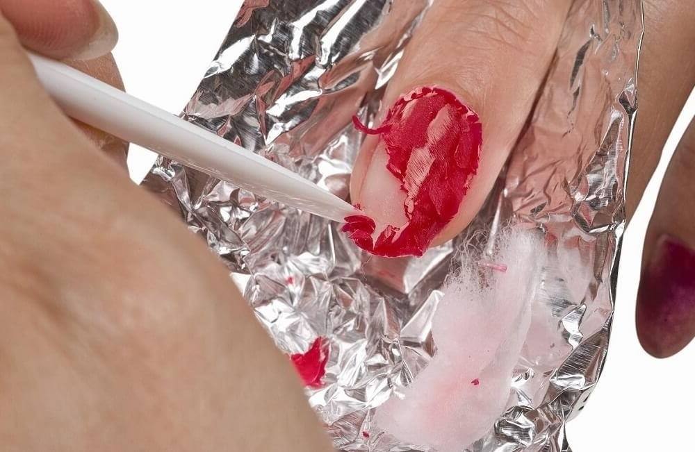 Effective method to remove acrylic nails with rubbing alcohol